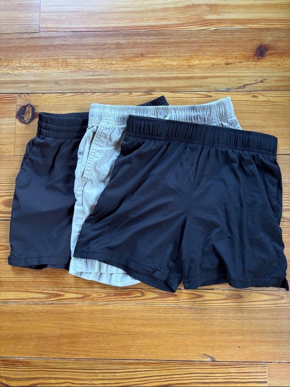 3 Boy Shorts (1) Never Not Hustling (1) Old Navy (1) Old Navy Active Size S 6/7
